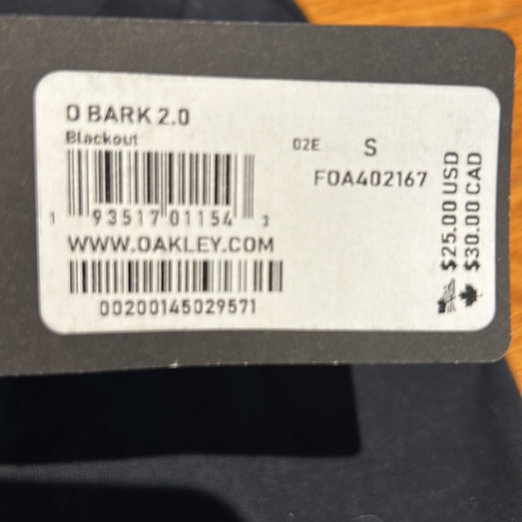 Oakley Women Size small t-shirt - Picture 4 of 4